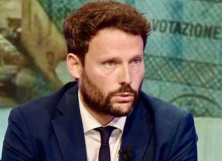 Siculella vittima della logica del “voto utile”: “Duopolio e astensione a Lecce non lasciano spazio agli outsider. Deluso, ma riparto”