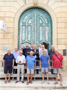 60 anni di amicizia per gli ex ragazzi della scuola media statale “E. De Carlo” di Vernole. C’è anche Corvino in una bella storia di legami umani - Corriere Salentino