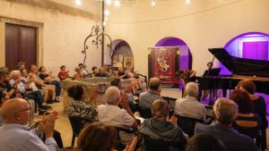 Festival del Capo di Leuca, le immagini del concerto a Castiglione d'Otranto e l'appuntamento di stasera, 23 Luglio a Tricase - Corriere Salentino