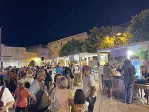 “Ceramica Cibo & Corti”, a San Pietro in Lama anche oggi in scena cultura, artigianato d’eccellenza, enogastronomia e musica nelle vie del borgo - Corriere Salentino