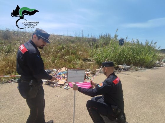 Fiamme nella discarica abusiva, denunciato il proprietario. Sequestrata area di 4.800 metri quadri - Corriere Salentino