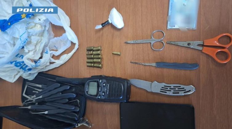 Trovato in possesso di cocaina e coltello serramanico. Nei guai un 44enne - Corriere Salentino