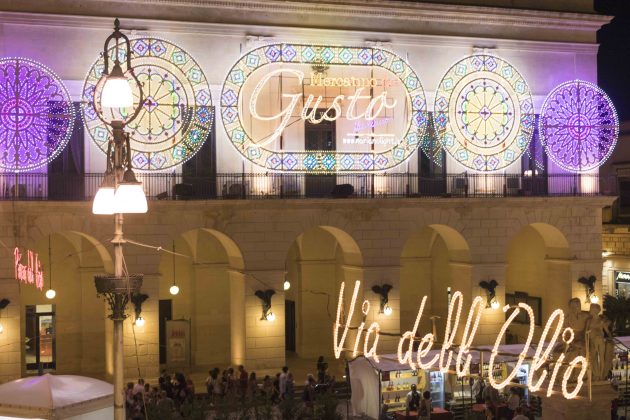 Il Mercatino del Gusto compie 25 anni: l'edizione 2024 nel segno della cultura enogastronomica, tra musica, libri e mostre - Corriere Salentino