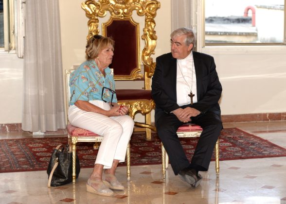 Il Sindaco e la Giunta della città di Lecce in visita dall'Arcivescovo - Corriere Salentino