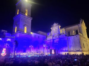 “Dire Fare Cambiare - I ragazzi, la memoria e l’impegno”, concerto Banda Musicale della Polizia in Piazza Duomo - Corriere Salentino
