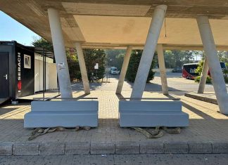 Nuovi arredi cittadini, i rifiuti diventano panchine e fioriere a Gallipoli