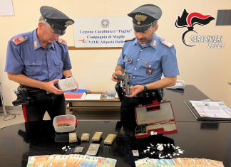 Armi e droga, titolare pizzeria e pizzaiolo in silenzio davanti al giudice: rimangono ai domiciliari