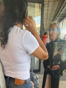 Inferno Lecce-Roma in treno e c’è anche la scrittrice Barbara Alberti: passeggeri bloccati a Trinitapoli. “Viaggio infinito al sole, senza condizionatori” - Corriere Salentino