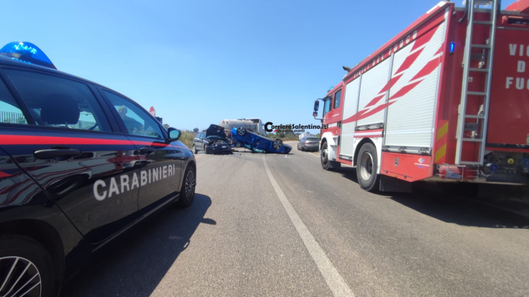 Incidente sulla Salve - Pescoluse: coinvolta auto della polizia municipale. Un ferito in codice rosso - Corriere Salentino