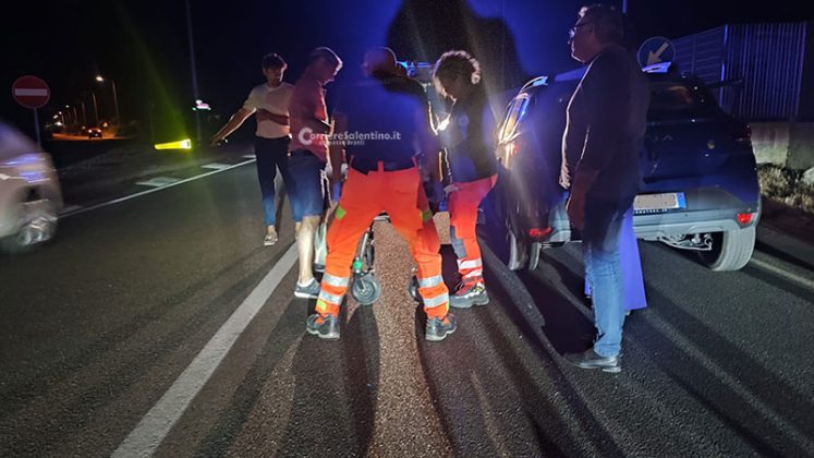 Schianto tra due auto sulla 274, coinvolte due coppie: mezzi distrutti e due feriti - Corriere Salentino