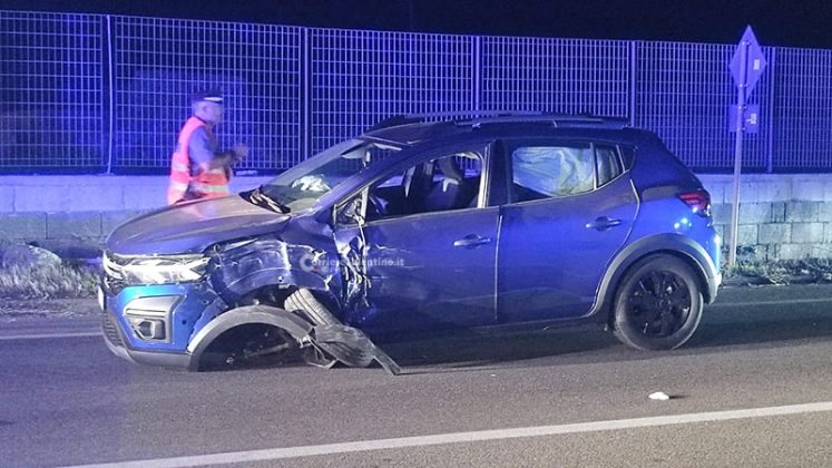 Schianto tra due auto sulla 274, coinvolte due coppie: mezzi distrutti e due feriti - Corriere Salentino