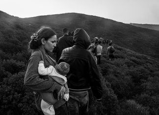 Dall’8 al 15 settembre la mostra “Transiti”, fotografie di Fabrizio Spucches, Enri Canaj, Guillaume Herbaut, Fatimah Hossaini