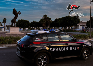 Colpi di pistola contro il portone di un'abitazione: scattano due arresti - Corriere Salentino