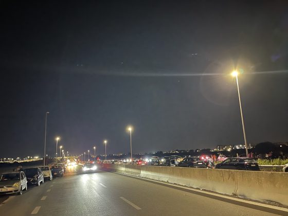 Festa di Sant’Oronzo, il tratto di tangenziale vicino allo stadio occupato da centinaia di auto. Al Bano fa gli auguri alla sindaca per i suoi 81 anni - Corriere Salentino