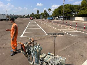 Lavori in corso in Piazzale Stadio a Lecce: ripristinati 46 stalli per disabili, 100 parcheggi per due ruote e spazi per mamme in gravidanza - Corriere Salentino