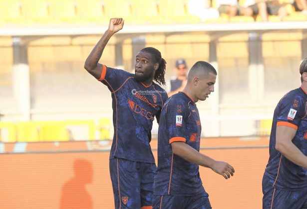 Prima ufficiale del Lecce, 2-1 inflitto al Mantova. Gaspar prende la scena - Corriere Salentino