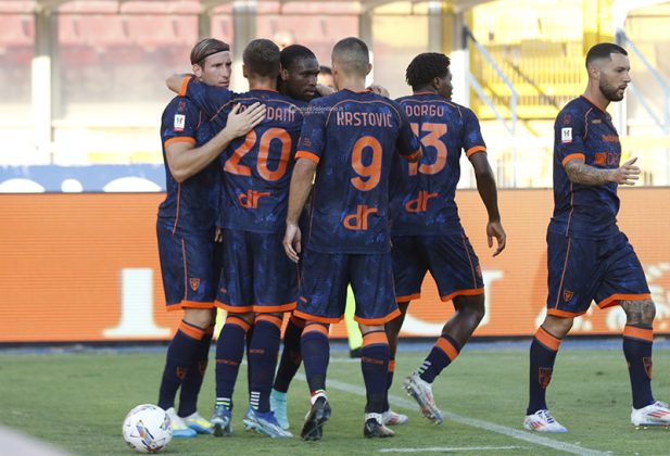 Prima ufficiale del Lecce, 2-1 inflitto al Mantova. Gaspar prende la scena - Corriere Salentino