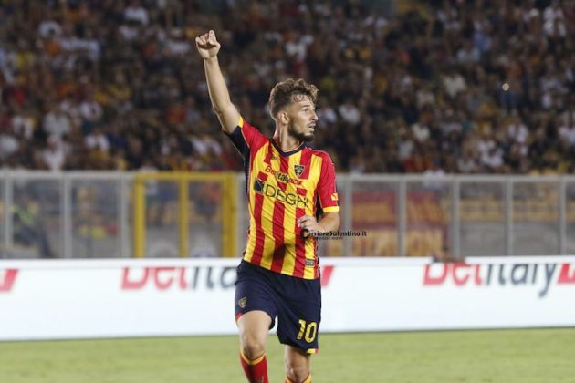 Il Lecce in 10 difende il gol di Krstovic e regala la prima gioia ai tifosi - Corriere Salentino