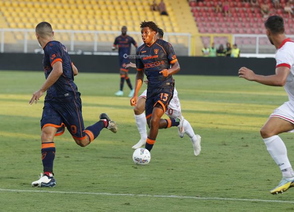 Prima ufficiale del Lecce, 2-1 inflitto al Mantova. Gaspar prende la scena - Corriere Salentino