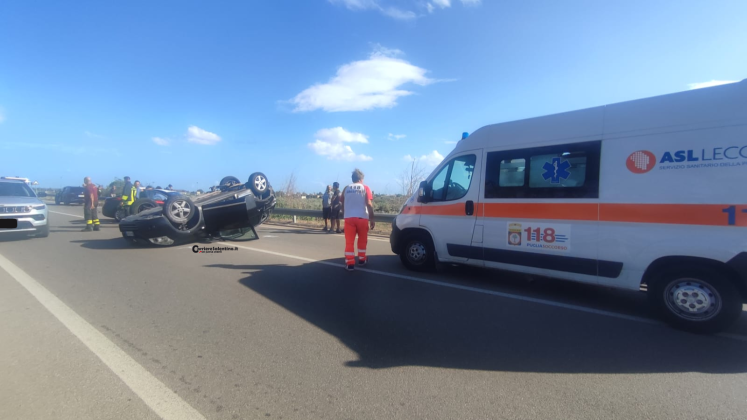 Scontro sulla Gallipoli - Leuca. Coinvolte 3 auto, passeggeri sotto shock e feriti trasportati d'urgenza in ospedale - Corriere Salentino