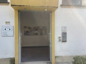 Villa Comunale di Lecce, un ristorante al posto delle ambulanze. Guido: “Tutto da rifare e da ripensare”. Servizi igienici impraticabili - Corriere Salentino