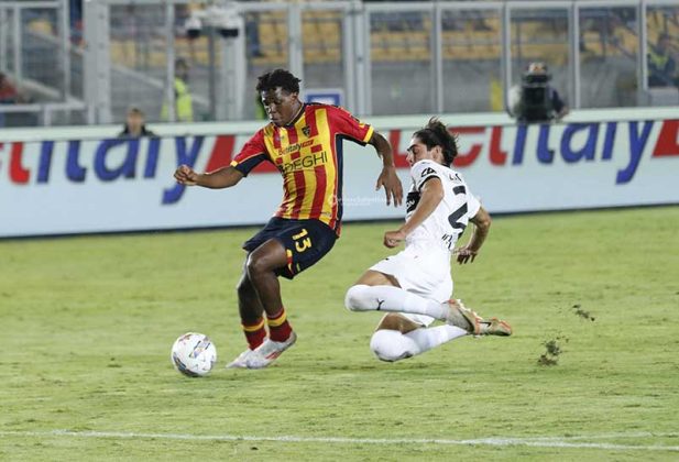 Beffa per i giallorossi al Via del Mare, emiliani pareggiano nel recupero. Lecce-Parma, 2-2 - Corriere Salentino