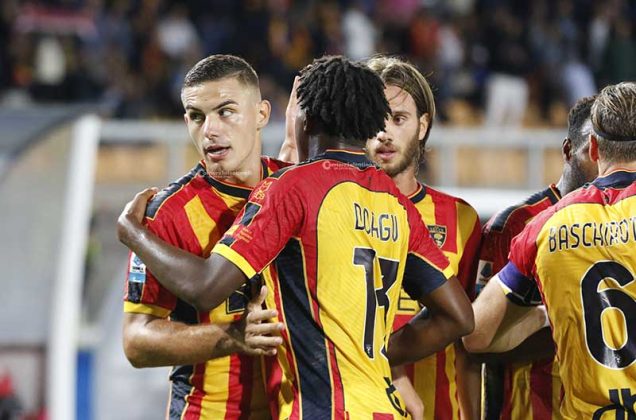 Beffa per i giallorossi al Via del Mare, emiliani pareggiano nel recupero. Lecce-Parma, 2-2 - Corriere Salentino