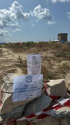 Area Marina Protetta Porto Cesareo, distrutti i muretti a secco per arrivare più velocemente al mare - Corriere Salentino