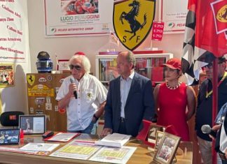 Festa grande al Ferrari Club di Veglie, il Generale Fernando Coppola è stato proclamato ‘Socio onorario’
