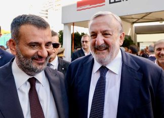 Regionali, Stefanazzi: “Il Pd ne esce a pezzi: con il nostro leader fuori, vantaggio ad Avs”. Festa dell’Unità senza Emiliano