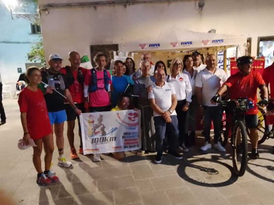 Dario Della Pace, l’ultramaratoneta che ha sfidato da Osimo a Copertino i Km ed il tempo per “San GoseppuNuesciu” - Corriere Salentino