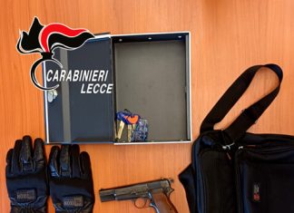 Pistole e munizioni in casa: giovane condannato a 2 anni, lascia il carcere