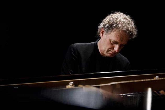 Domenica 20 ottobre inaugurazione 55^ Stagione Concertistica con Andrea Lucchesini e Pietro De Maria al Teatro Apollo - Corriere Salentino