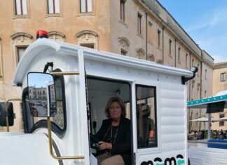 A Lecce un nuovo servizio turistico: due trenini completamente elettrici a 0 emissioni