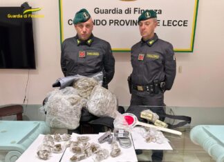 Minimarket della droga a ridosso della 7ter: sequestrati oltre 5 chili e mezzo di droga, in fuga i “venditori”