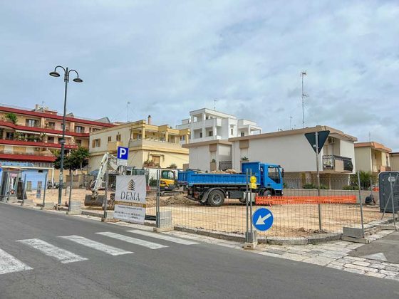 “Cool-spot urbano”: nuova vita per piazzetta Kennedy di Gallipoli, iniziati i lavori di riqualificazione entro la fine del 2024 saranno ultimati - Corriere Salentino