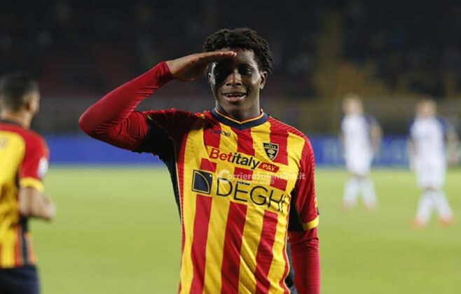 Un gol di Dorgu e si torna finalmente a sorridere: il Lecce batte il Verona e conquista 3 punti, ossigeno e fiducia - Corriere Salentino