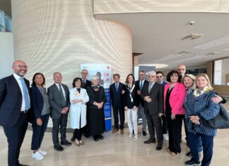 Rotary Club Lecce per il Polio Day, consegnato al Dea un totem dedicato alla lotta contro la poliomielite