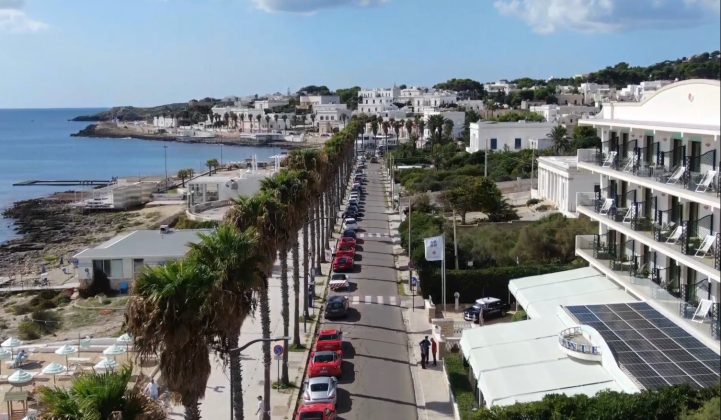 L'Arma dei Carabinieri protagonista del Meeting dei Due Mari a Gallipoli con la storica Giulia 1600 Super Radiomobile - Corriere Salentino