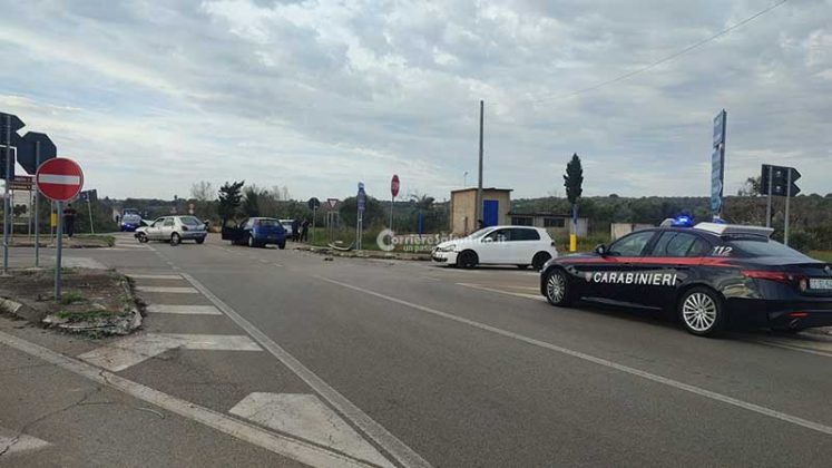 Schianto frontale nel Capo di Leuca: auto distrutte, in due trasportati in ospedale - Corriere Salentino