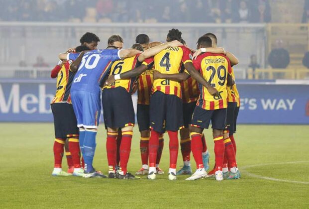 Un gol di Dorgu e si torna finalmente a sorridere: il Lecce batte il Verona e conquista 3 punti, ossigeno e fiducia - Corriere Salentino