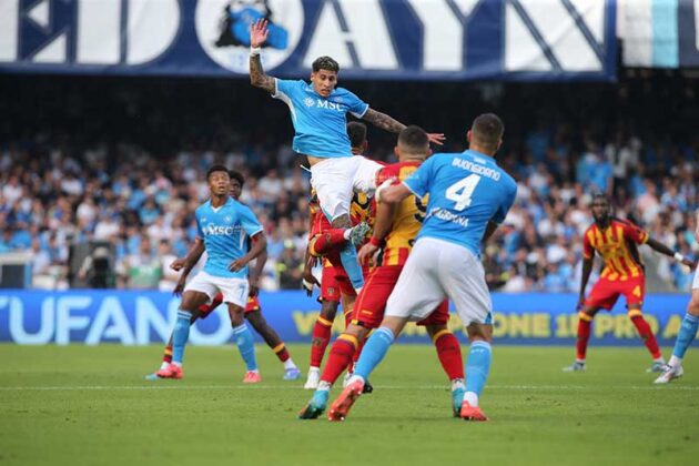 Il Lecce si arrende alla capolista Napoli con un gol in mischia, buona reazione in vista del Verona - Corriere Salentino