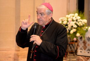 Vandali all’Aria Sana, distrutta la statua di Sant’Antonio del fuoco - Corriere Salentino