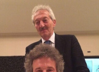 È morto Vincenzo Perrone, ex parlamentare leccese, padre dell’ex sindaco Paolo, tra i protagonisti della politica e dell’imprenditoria locale