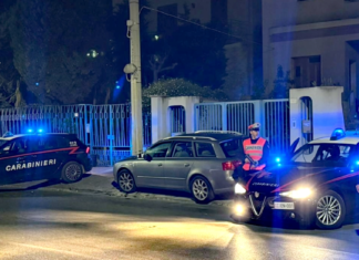 Sorpreso nei pressi di un bar con 40 dosi di cocaina: “Ero in difficoltà economiche”, 20enne scarcerato