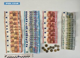 Acquista merce per pochi spicci, ma paga con banconote false da 50 euro. Almeno 10 le vittime nella sola Galatina