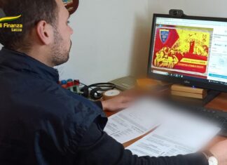 Allo stadio con un ticket falso, minore nei guai. Indagini sulla filiera dei biglietti contraffatti per le gare del Lecce