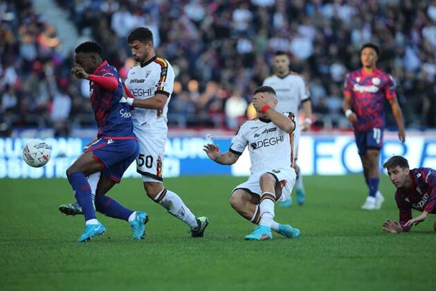 A Bologna un Lecce rinunciatario e senza coraggio, Orsolini lo punisce a 5 minuti dal 90° - Corriere Salentino