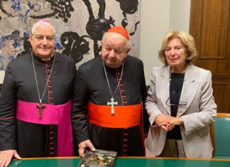 Il cardinale Stanislaw Dziwisz, già segretario personale di Giovanni Paolo II, a Lecce per celebrare i 30 anni dalla visita del Papa santo