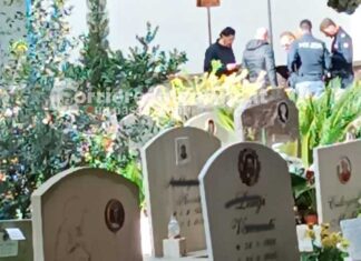 Ossa umane sepolte sotto pochi centimetri, il “giallo” al cimitero di Lecce si arricchisce: spuntano nuovi resti